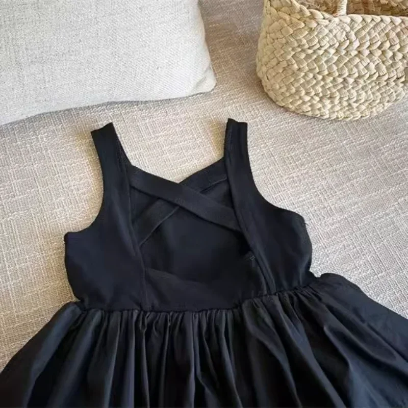 Vestido sin espalda de algodón liso con tirantes para niña - imagen 3