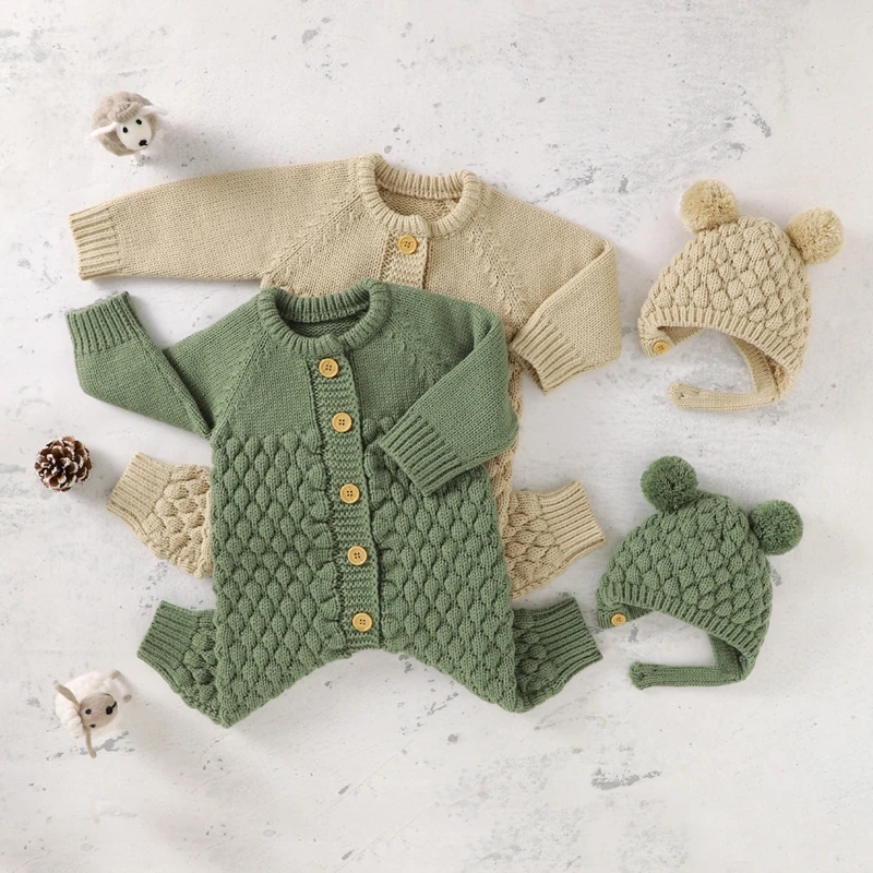 Pelele de invierno con gorrito de oso para bebé