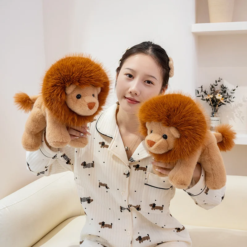 Embalaje y presentación del peluche de león