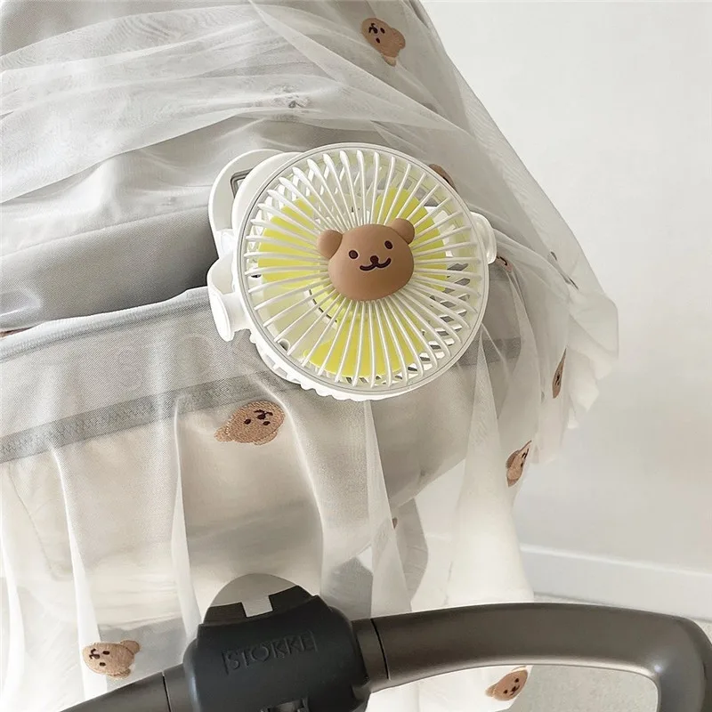 Diseño infantil de oso y conejito
