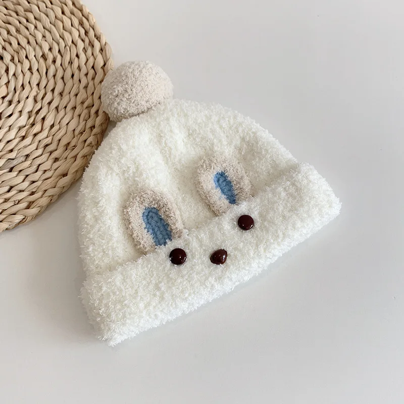Gorro de felpa suave para bebé – Ideal para el invierno