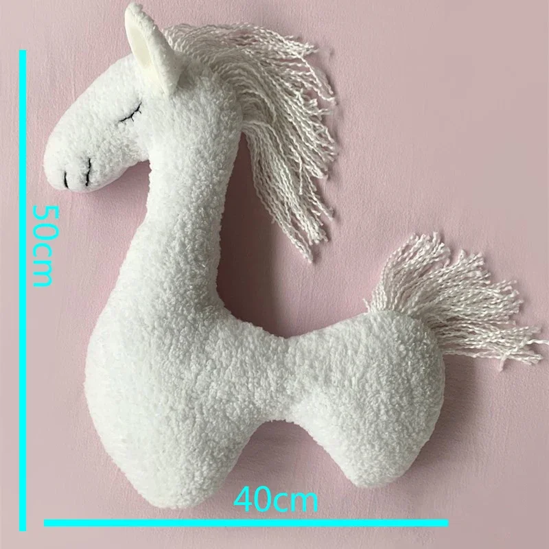 Telón de fondo con unicornio y caballo