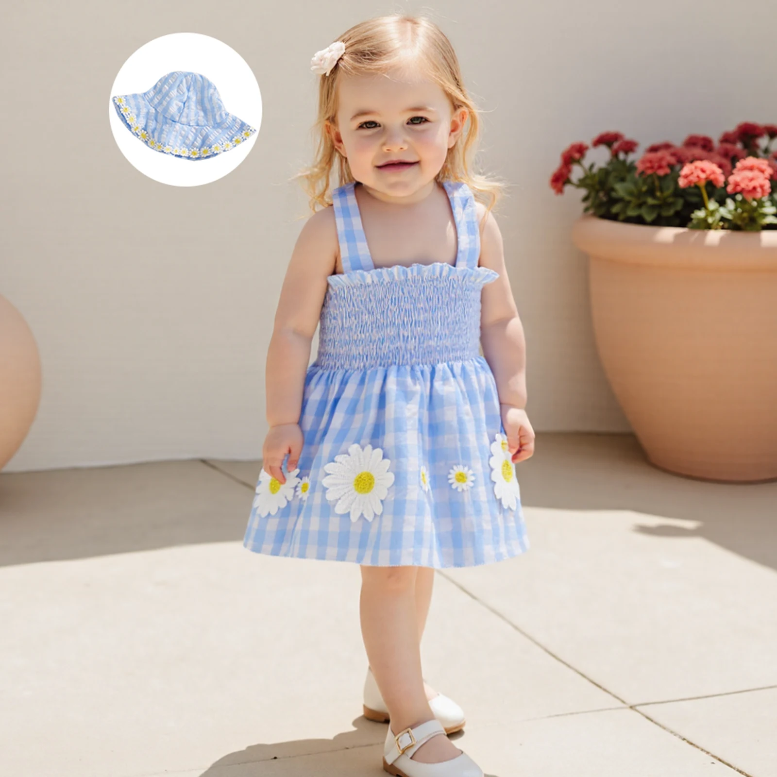 Vestido mameluco a cuadros con bordado floral y sombrero para niña