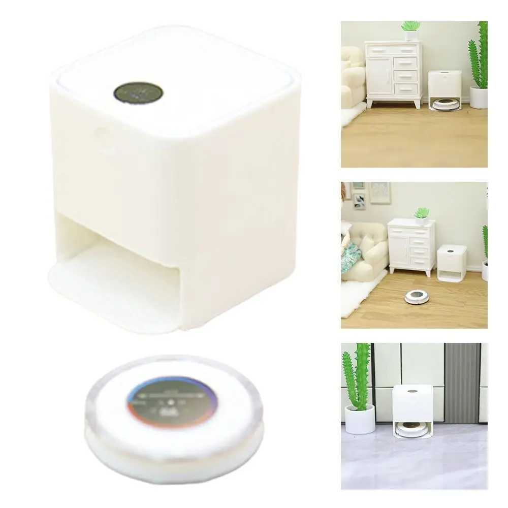 Casa de muñecas blanca con aspiradora robótica y microescena - imagen 5