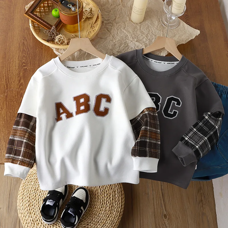 Jersey grueso acolchado infantil en vista general