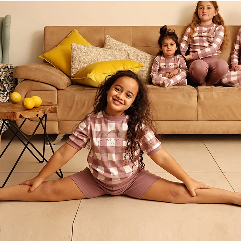 Conjunto de pijamas a juego para hermanos con rayas verde y rosa - imagen 5