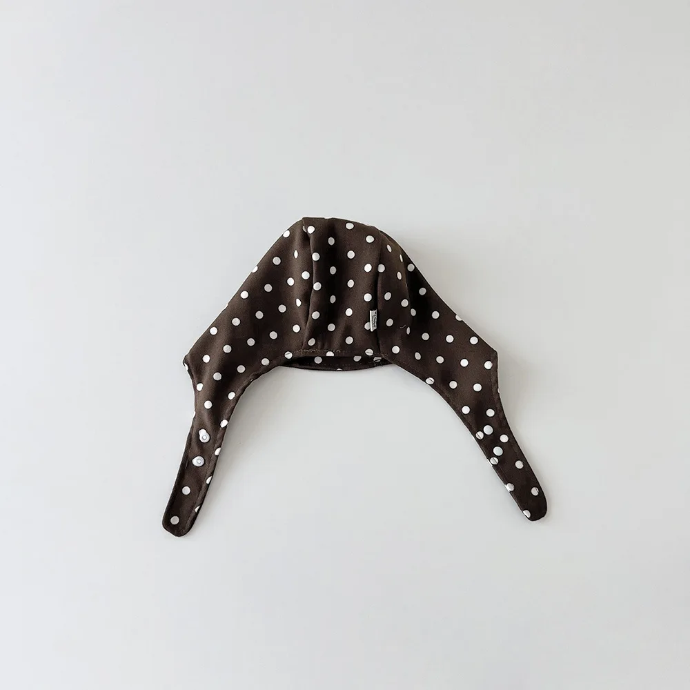 Gorra de punto con flores y lunares para bebé niña – Estilo retro