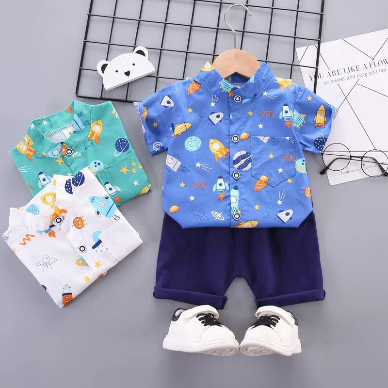 Conjunto infantil en blanco y azul