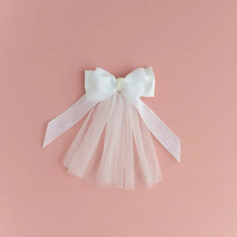 Vestido de niña de tul perlado floral con lazo satén y cuello V - imagen 5