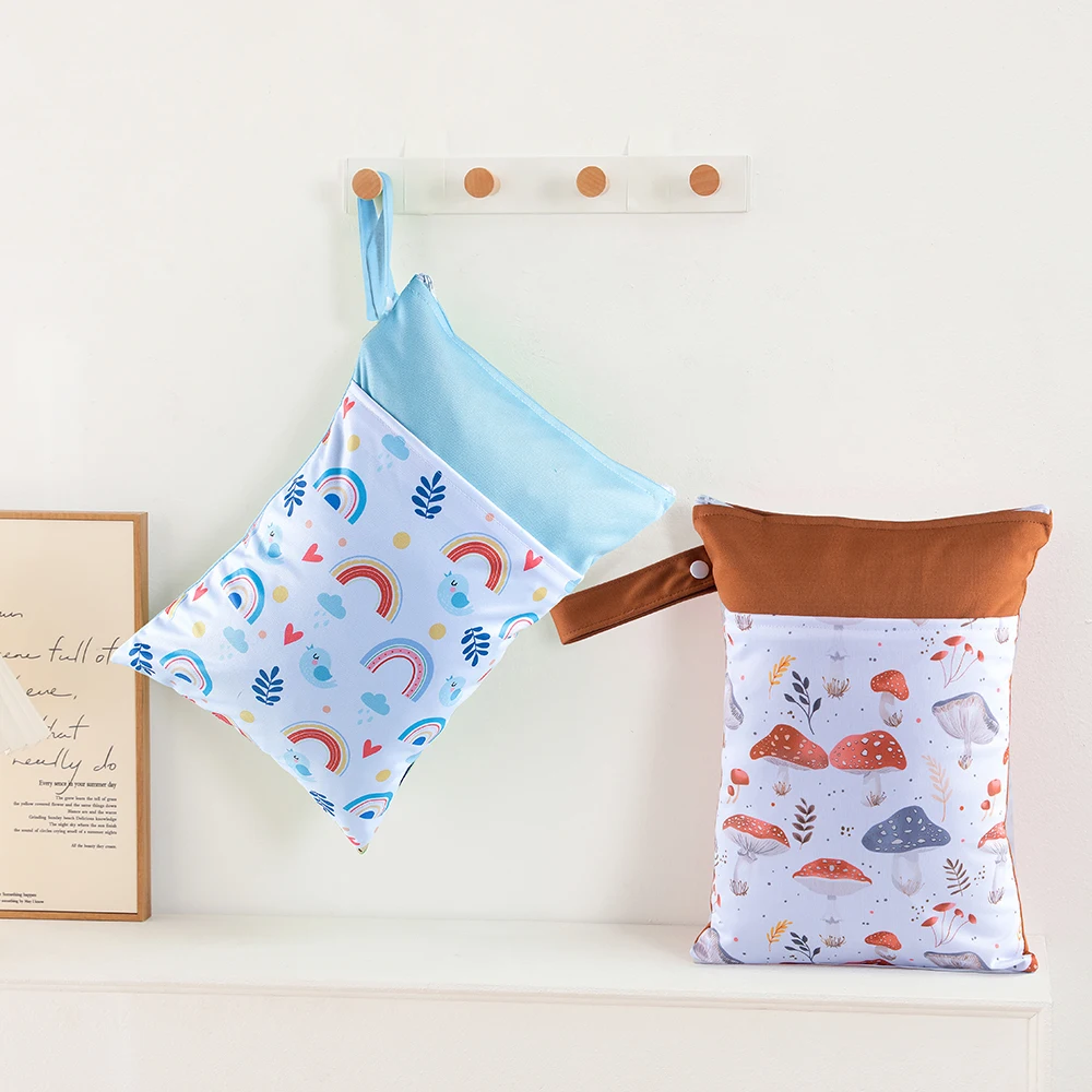 Bolsa húmeda y seca Babyshow con doble compartimento y cremalleras