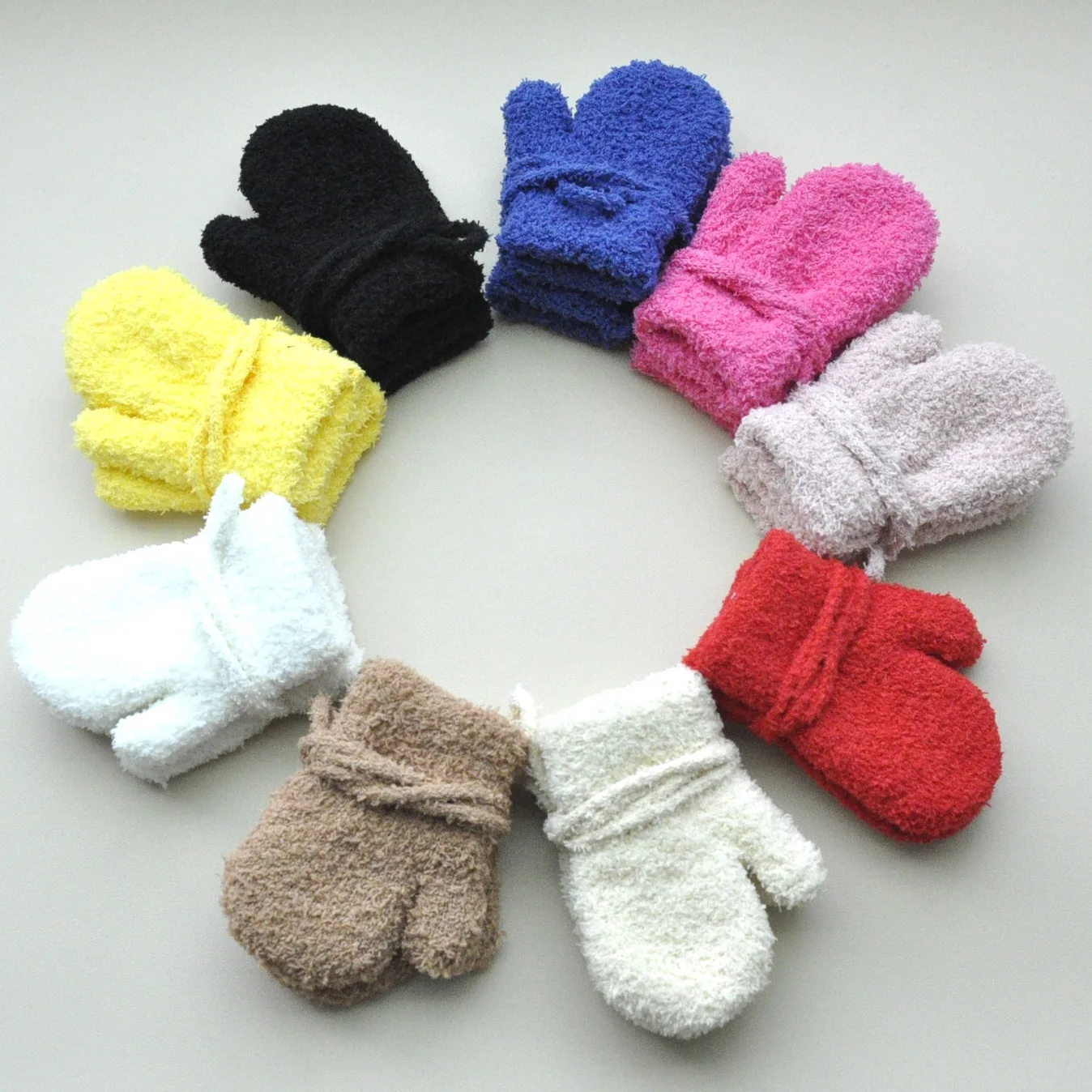 Guantes de felpa gruesa con cuerda para bebé – Manoplas térmicas - imagen 5