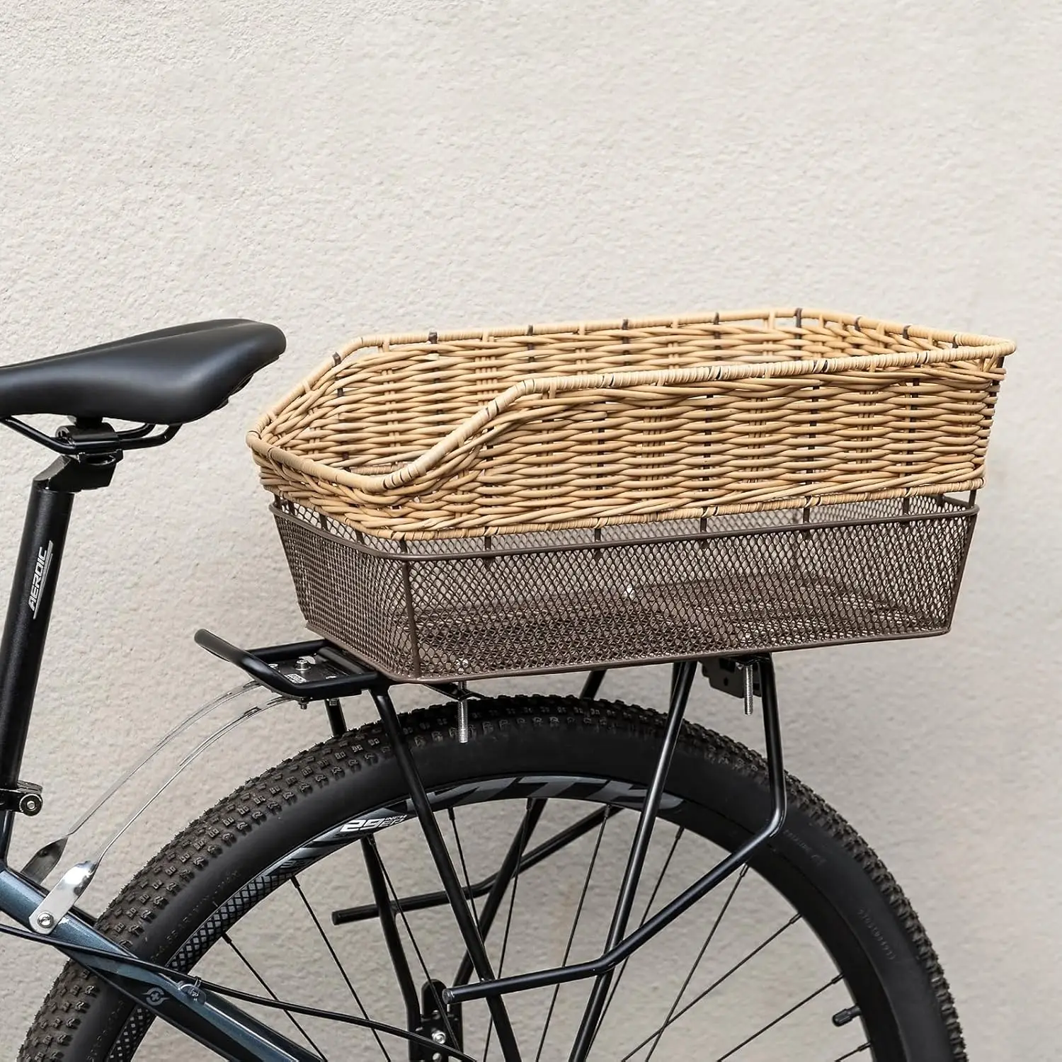 Cesta trasera para bicicleta tejida con red y funda impermeable - imagen 4
