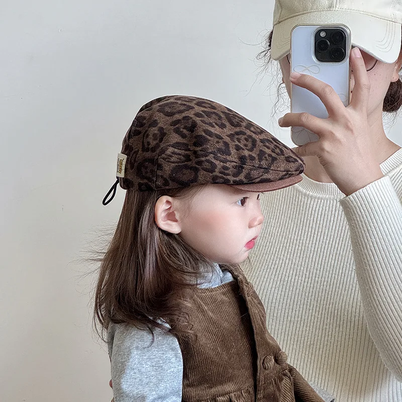 Gorra vista trasera con etiqueta de cuidados