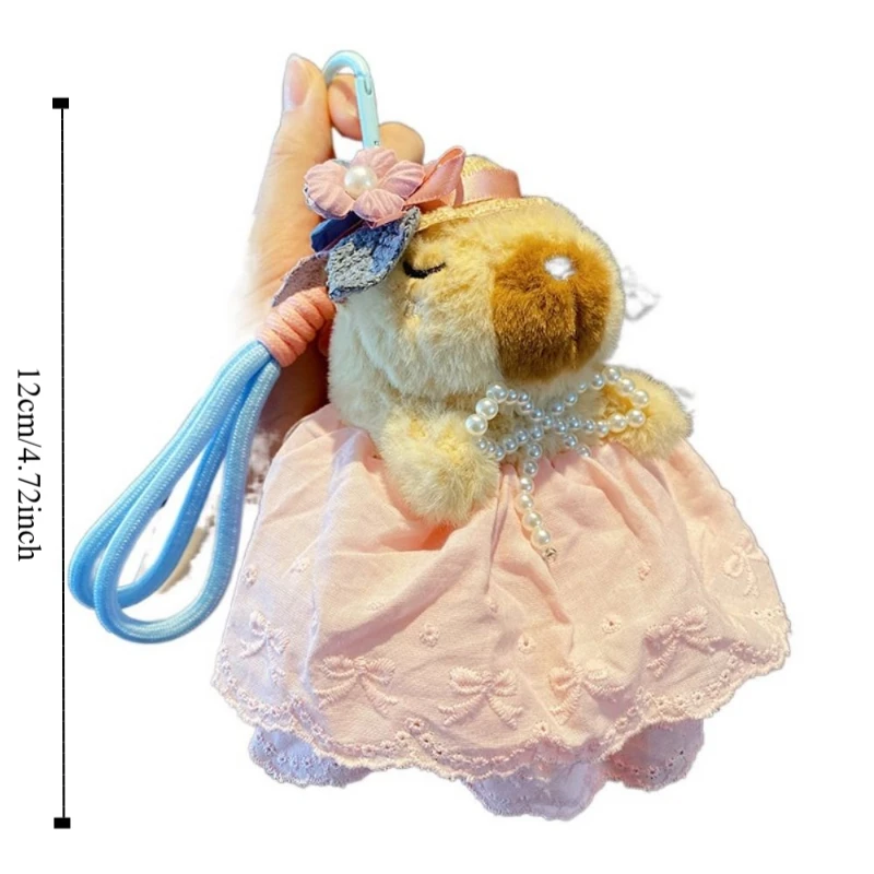 Capibara de peluche con falda leopardo