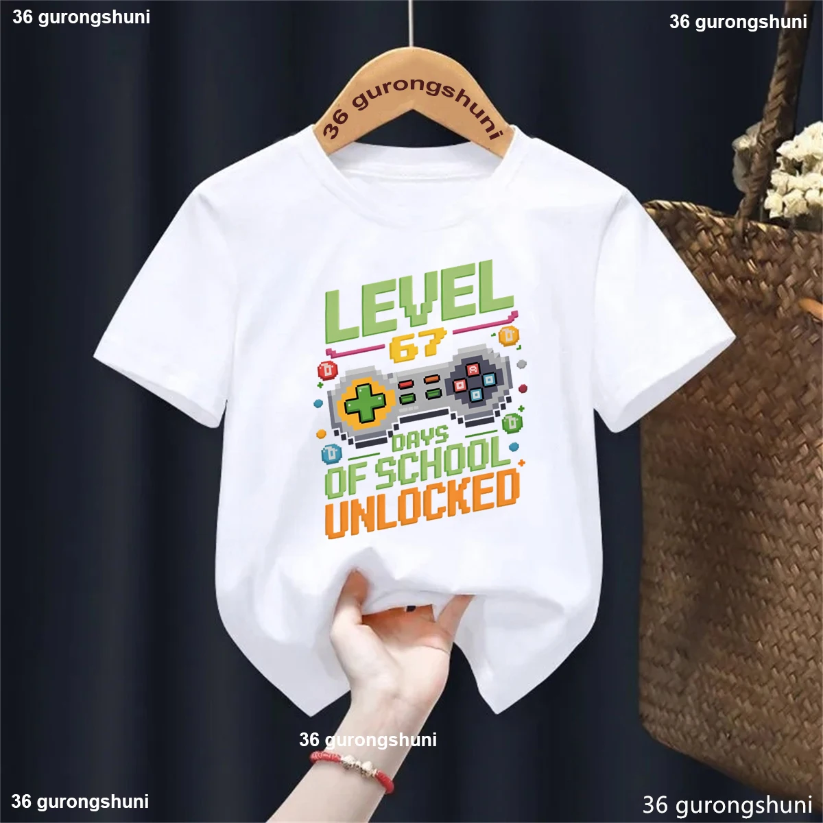Camiseta infantil retro estampado Level Days Of School Unlocked - imagen 4
