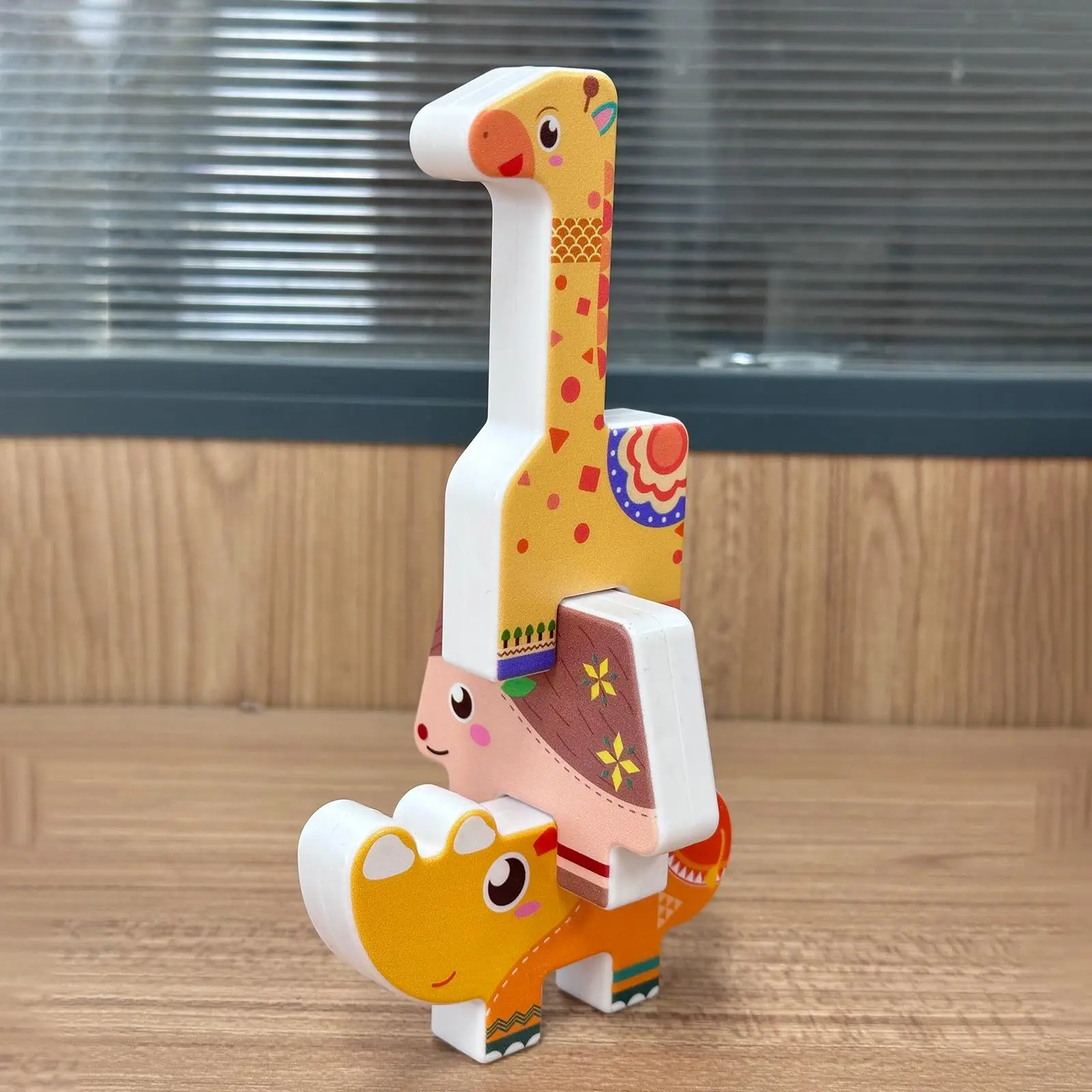 Conjunto de 10 figuras animales apilables
