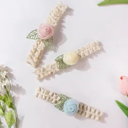 Diadema de encaje para bebé con flores volumétricas rosa dulce