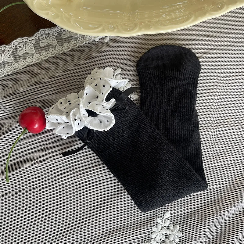 Calcetines combinados con calzado escolar