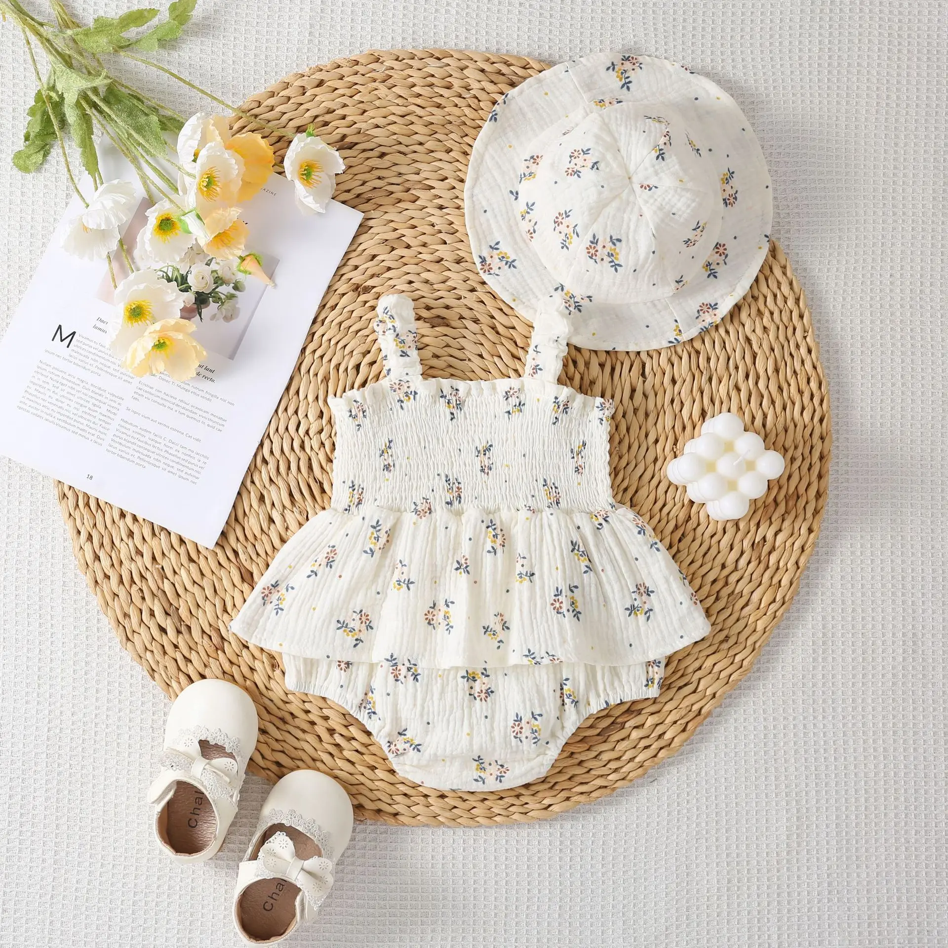Milancel Conjunto de body floral con faldín y sombrero para bebé niña