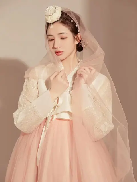 Hanbok infantil en diferentes colores tradicionales