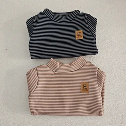 Camiseta térmica interior infantil con forro polar y rayas