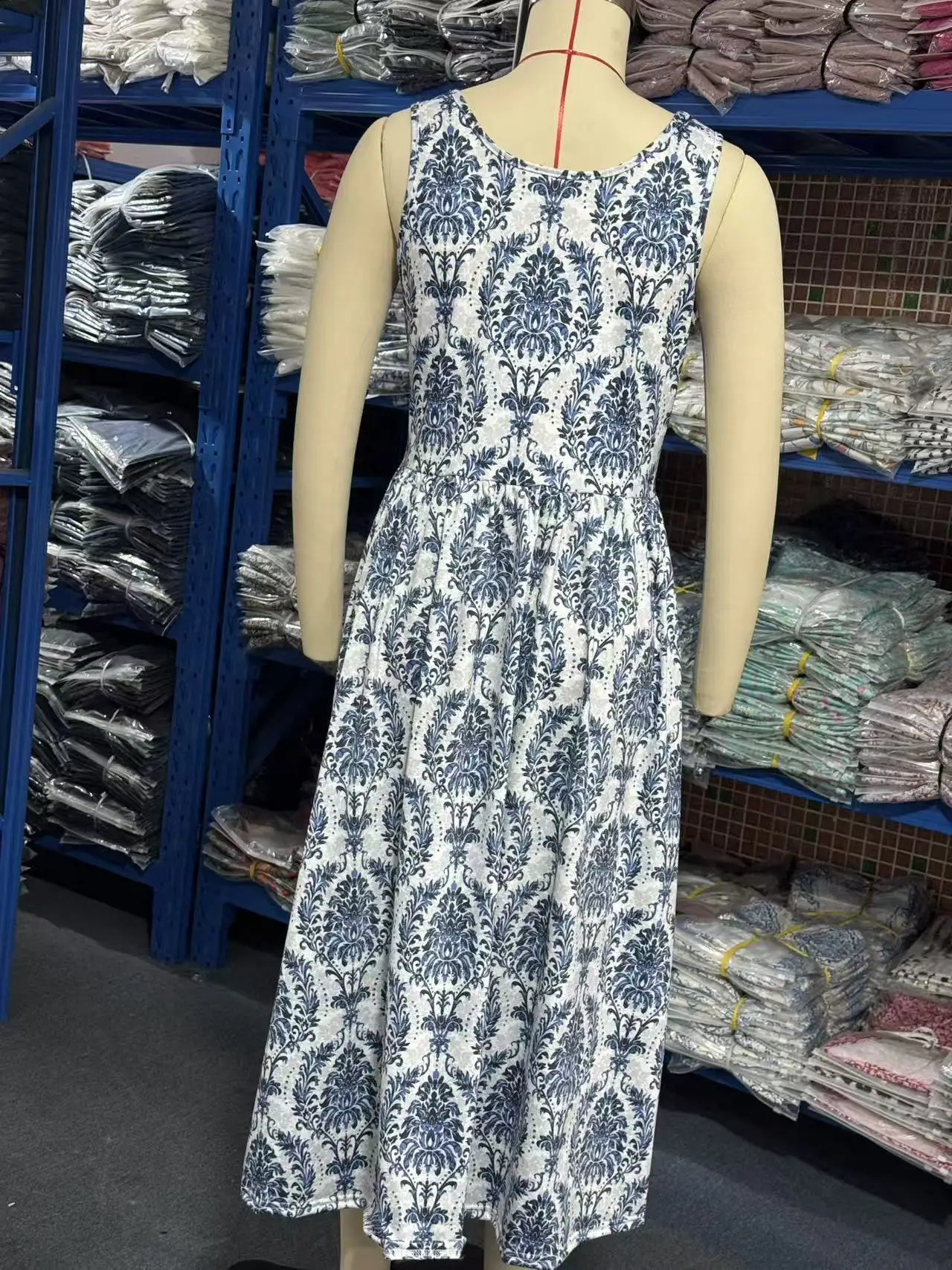 Vista del vestido sin mangas