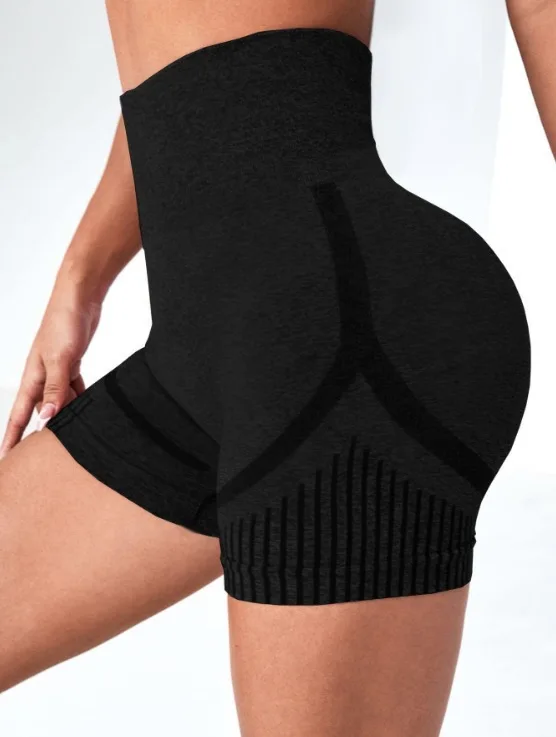 Vista lateral de shorts para deporte y yoga