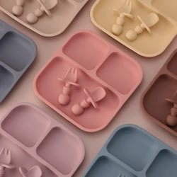 Platos de succión en silicona para bebés con cubiertos sin BPA