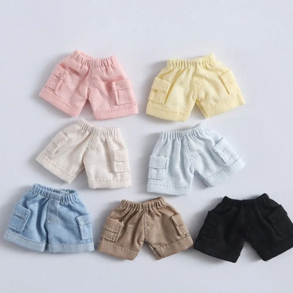 Outfit mini con shorts vaqueros