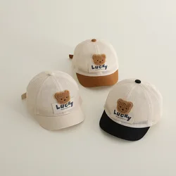 Gorra bebé para el sol en algodón con diseño de oso