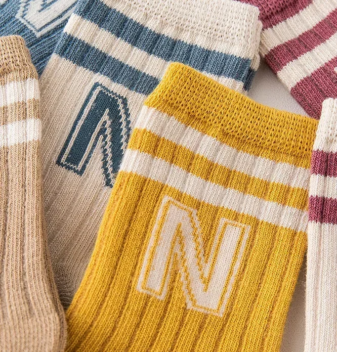 Calcetines con letras para niños y niñas – Suave algodón - imagen 3