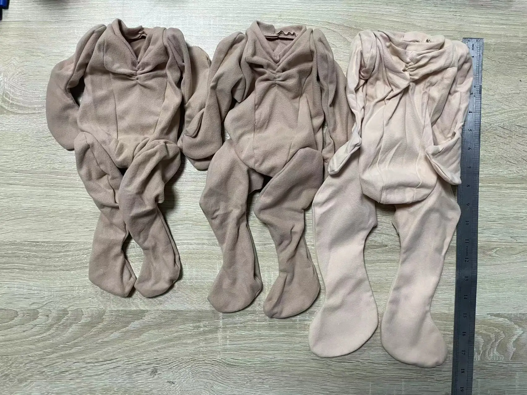 Paquete con cuerpo de tela y cordón