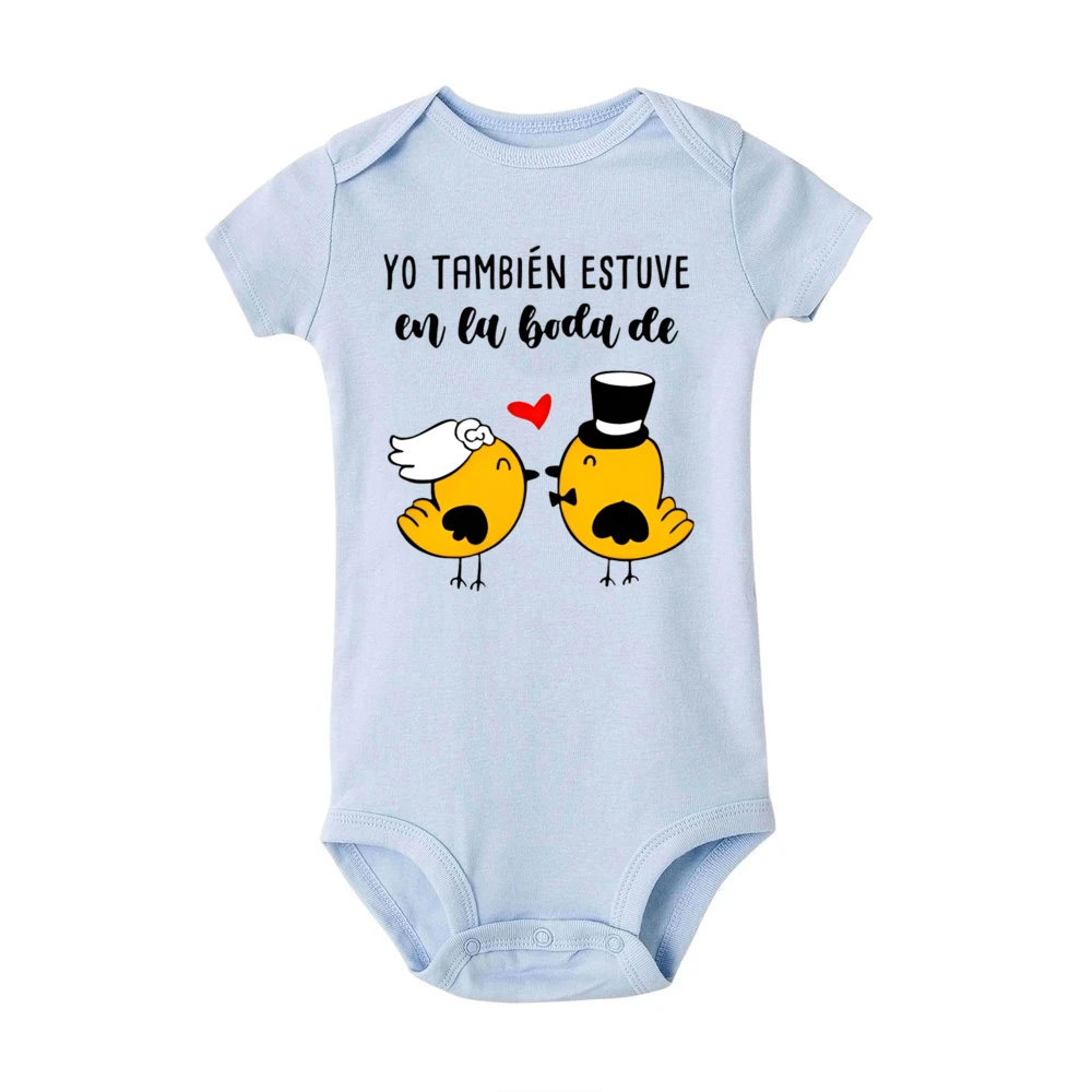 Baby con el body en contexto de celebración