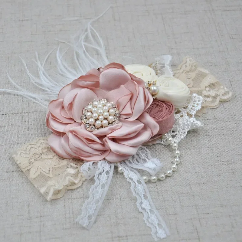 Diadema infantil con lazo de encaje y perlas para niña - imagen 4