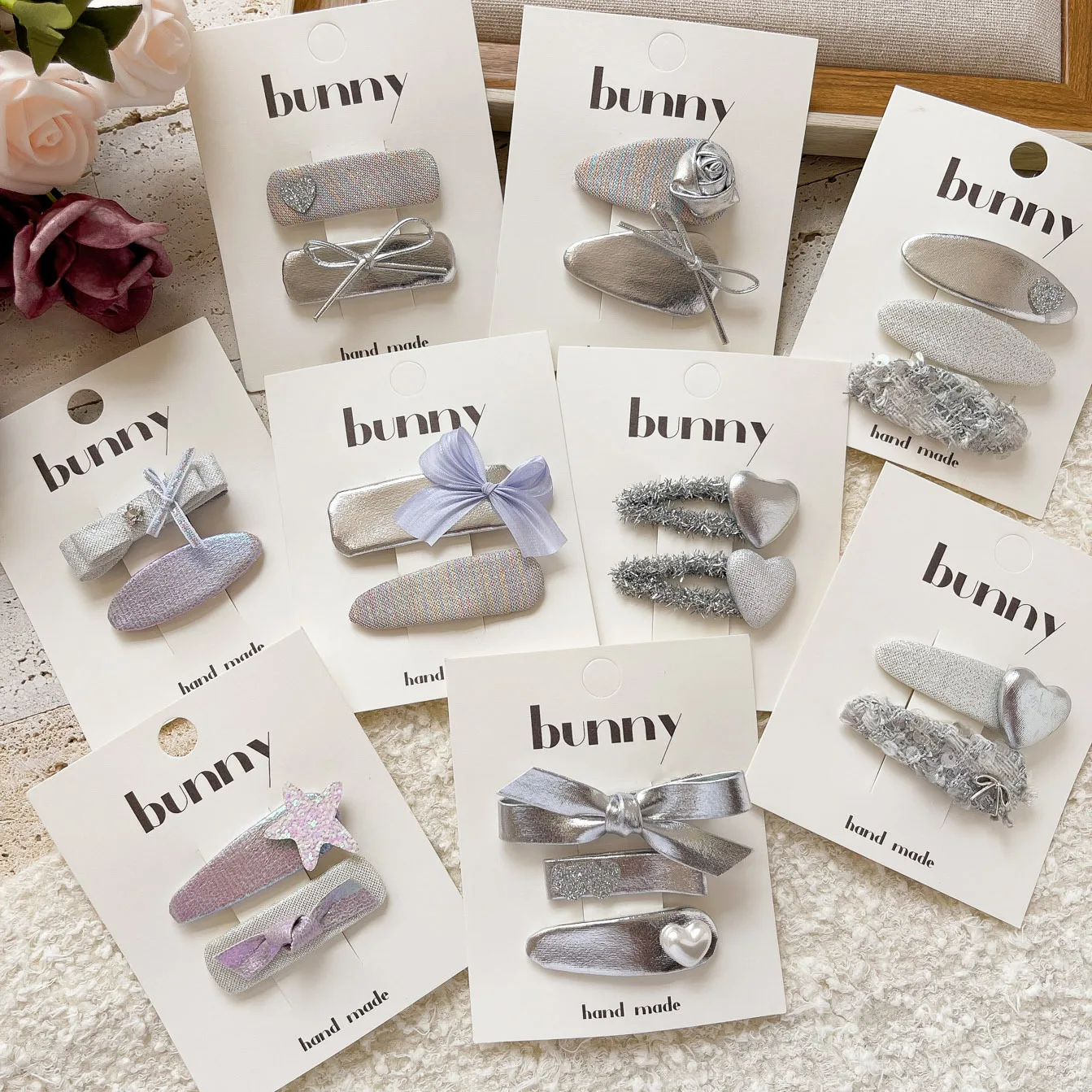 Lazo plateado en pinzas para el pelo de bebé – accesorios infantil