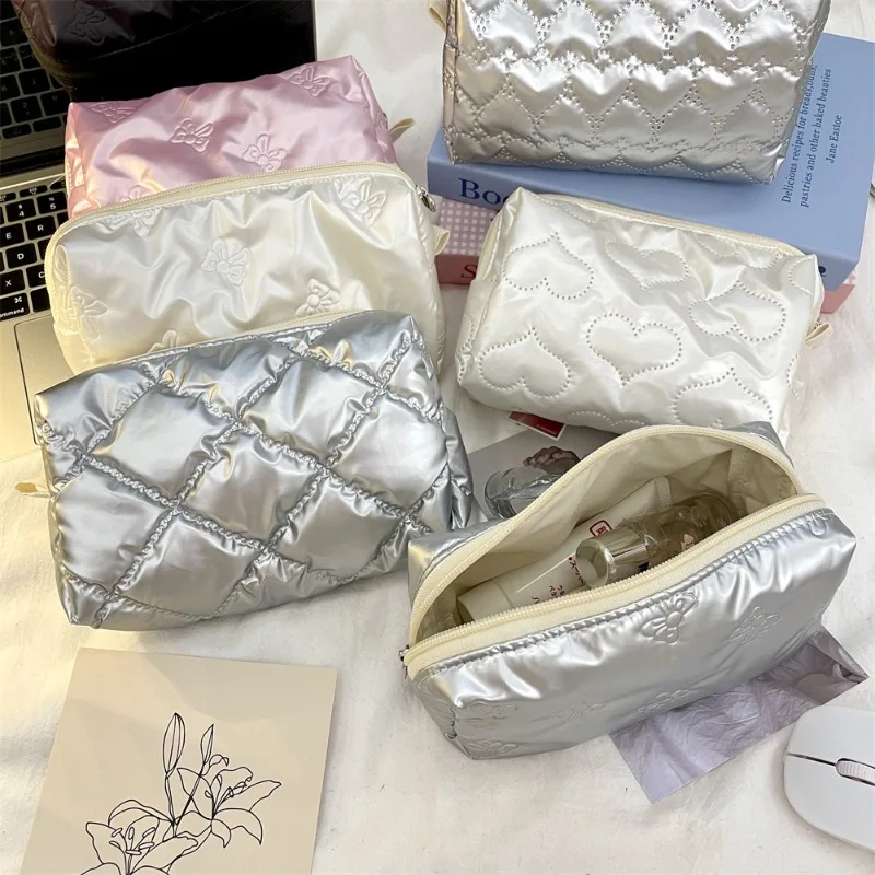 Estuche portatodo con diseño de amor para volver al cole - imagen 2