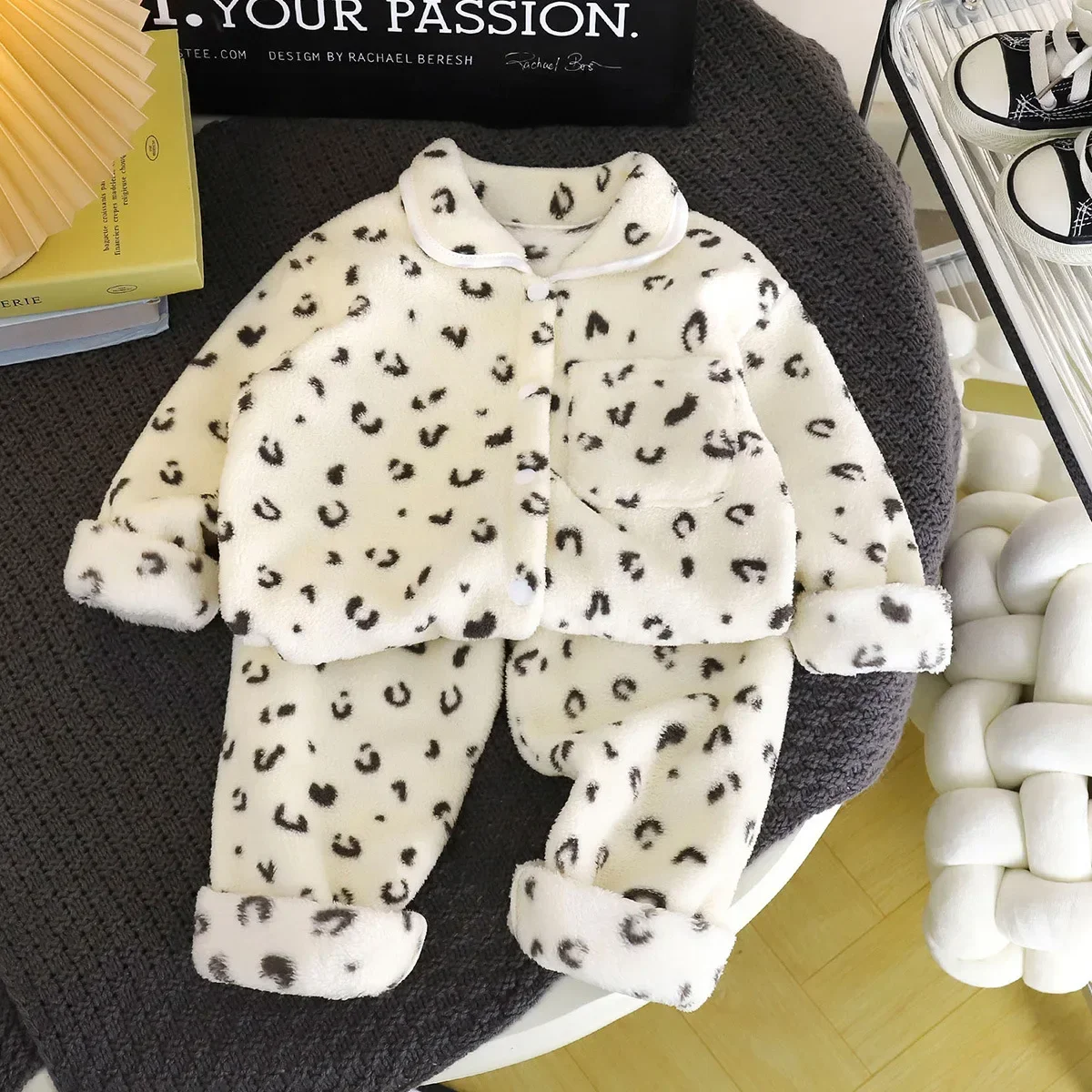 Pijama de franela infantil con estampado dibujos animados - imagen 3