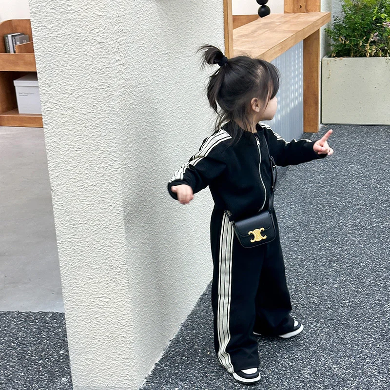 Conjunto a rayas niña: camiseta manga larga y pantalón - imagen 2