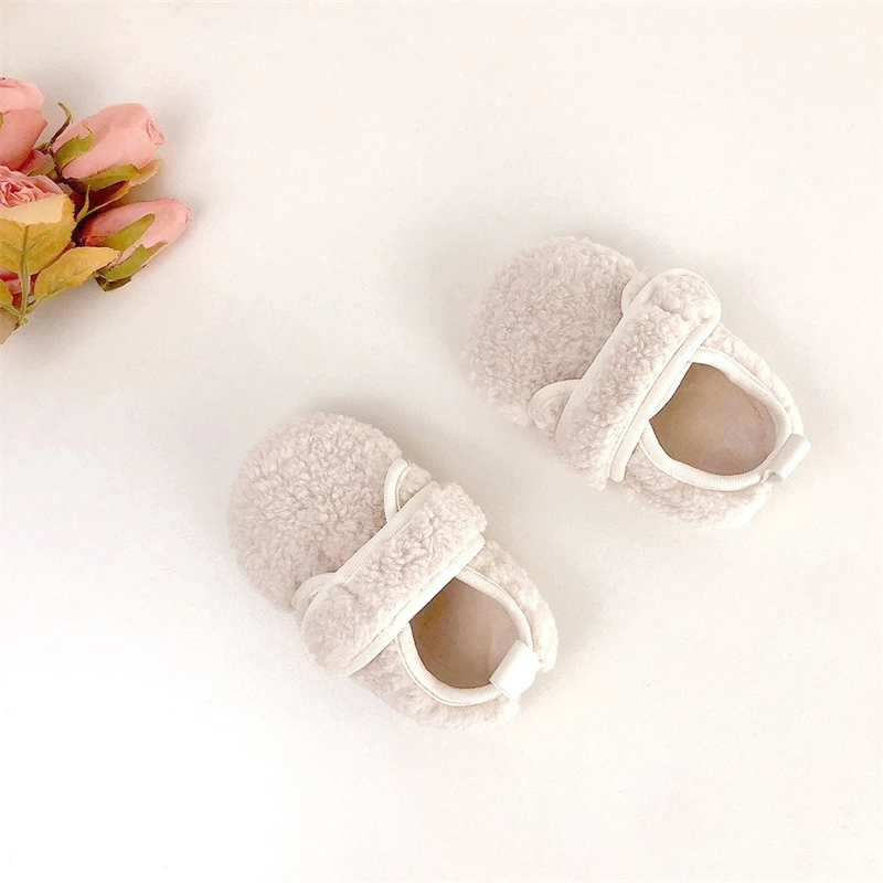 Botas de invierno para niña con forro de felpa y suela antideslizante - imagen 4