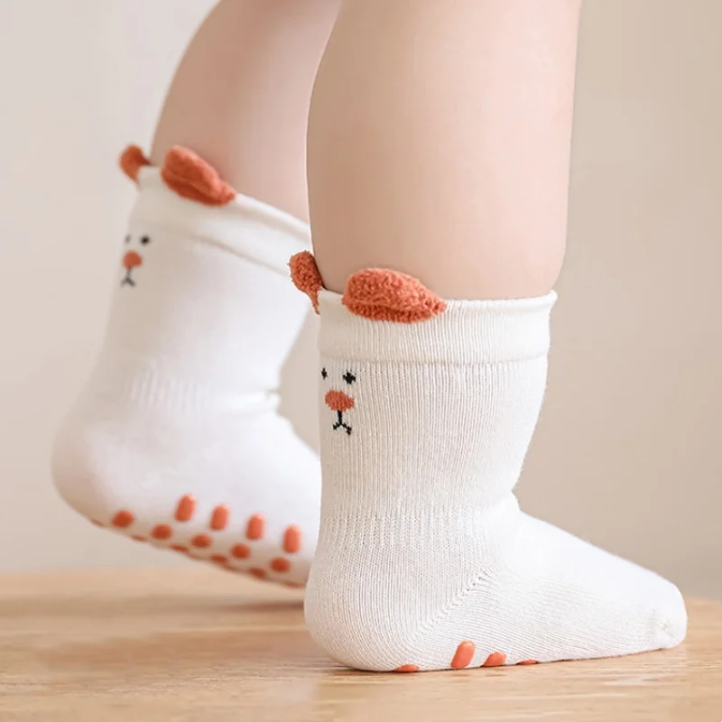 Calcetines antideslizantes para bebé de algodón suave con dibujo - imagen 2