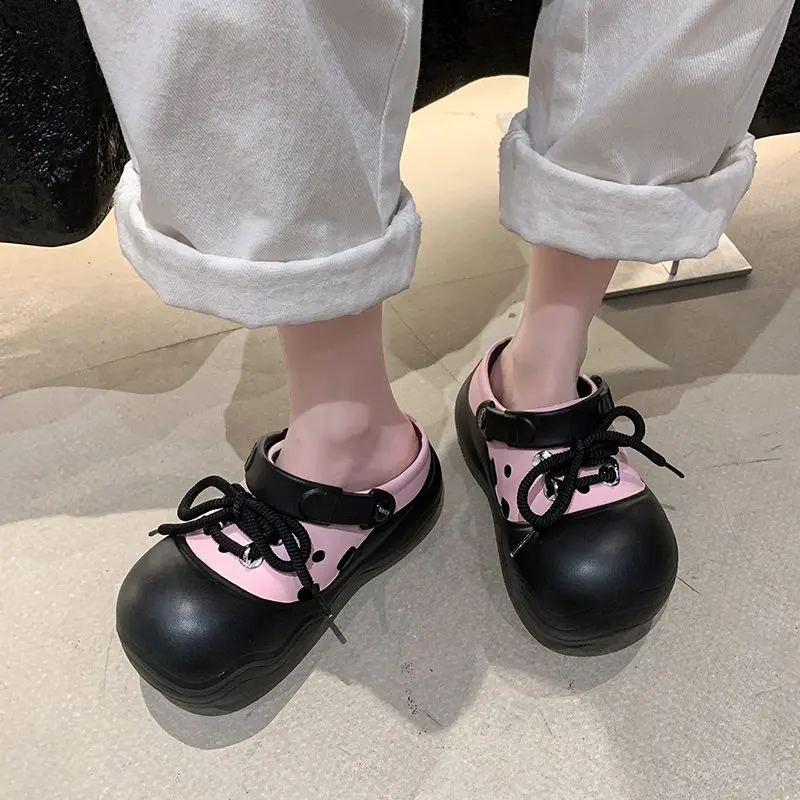 Sandalias en uso - exterior