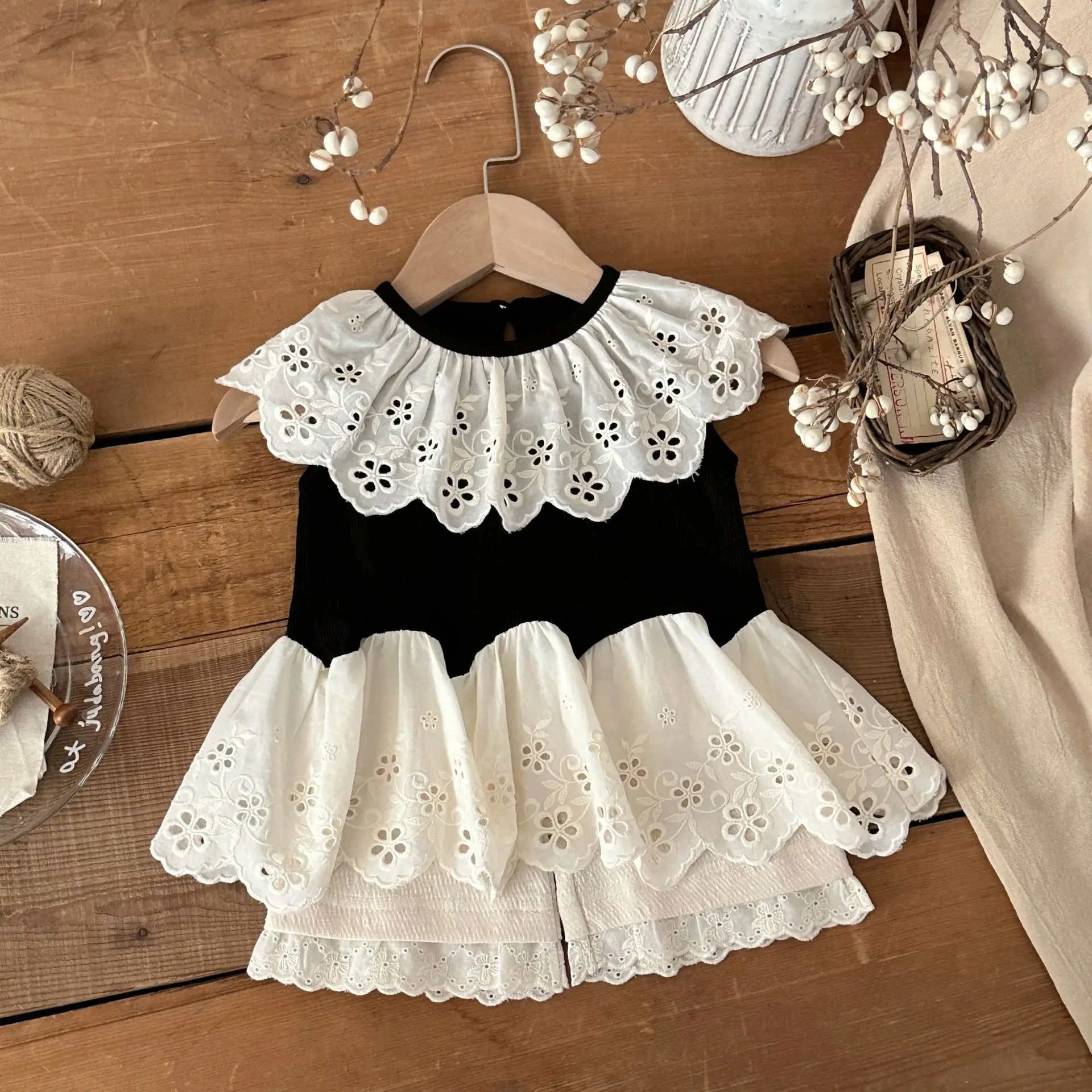 Conjunto de verano para bebé con bordado de flores y pantalón corto - imagen 4