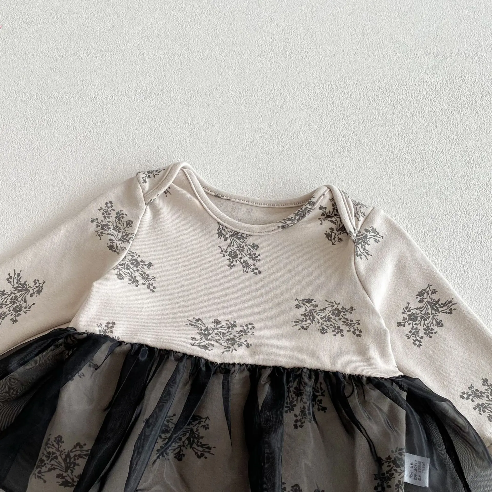 Mono de bebé manga larga floral para niñas pequeñas