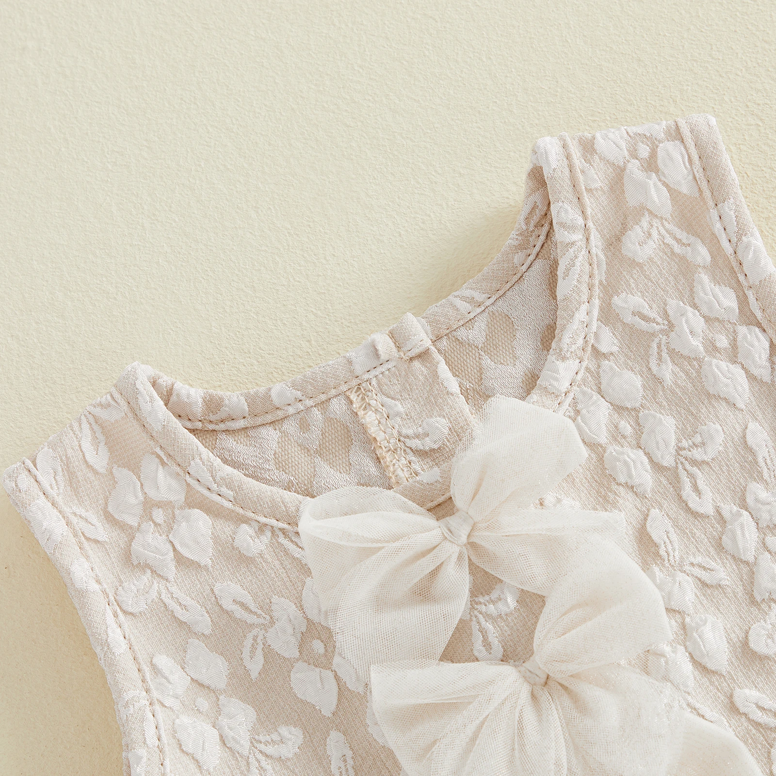 Conjunto floral texturizado de camiseta sin mangas y pantalón elástico - imagen 5