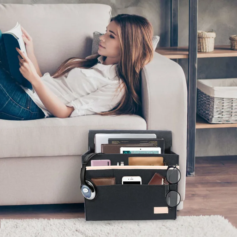 Organizador colgante junto a la cama