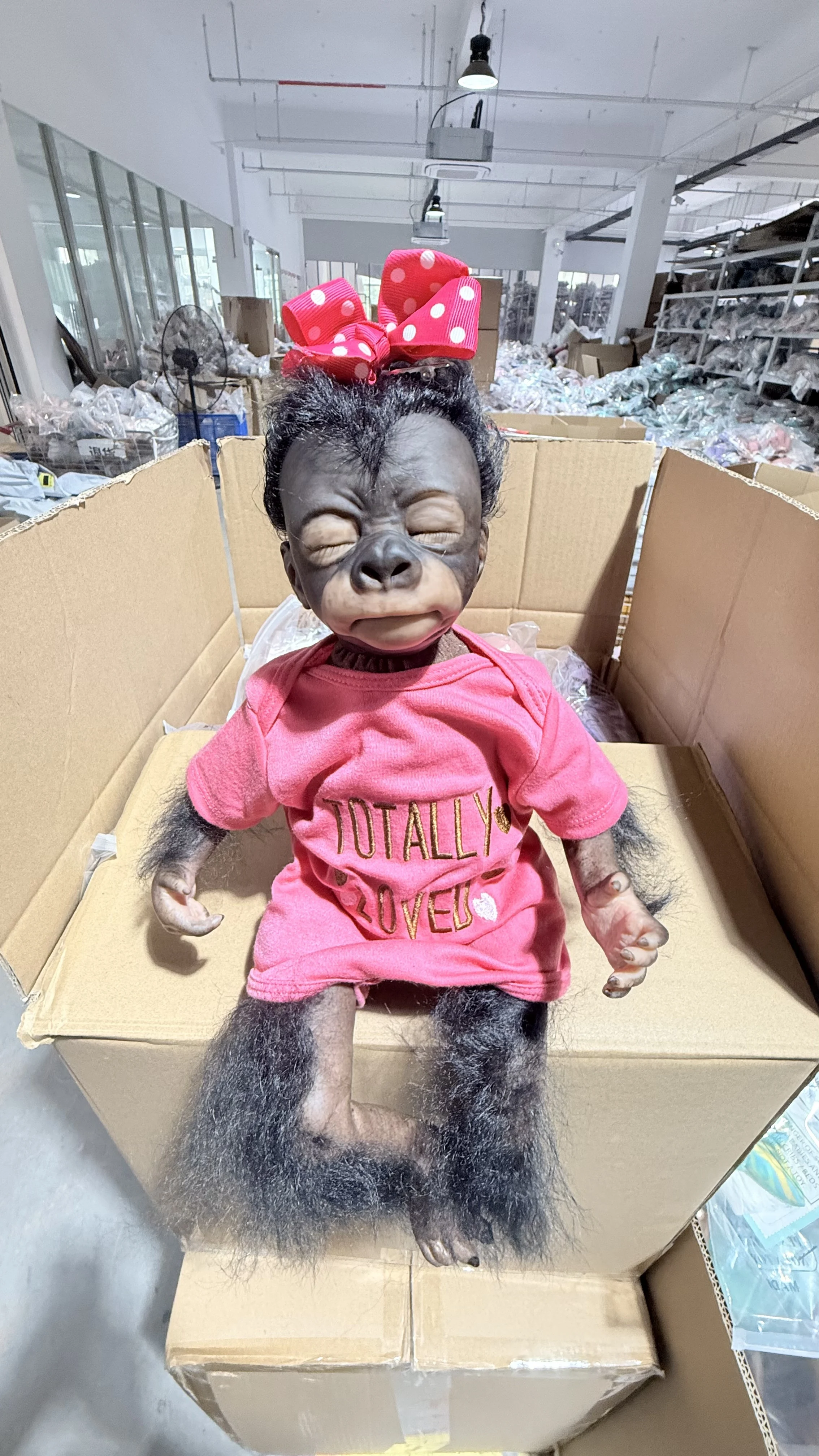 Muñeco reborn de orangután NPK pintado a mano coleccionable negro - imagen 2