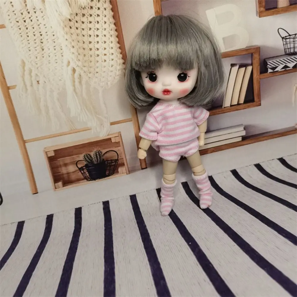 Ropa para muñeca Ob11: conjunto de camiseta y pantalones cortos a rayas - imagen 2