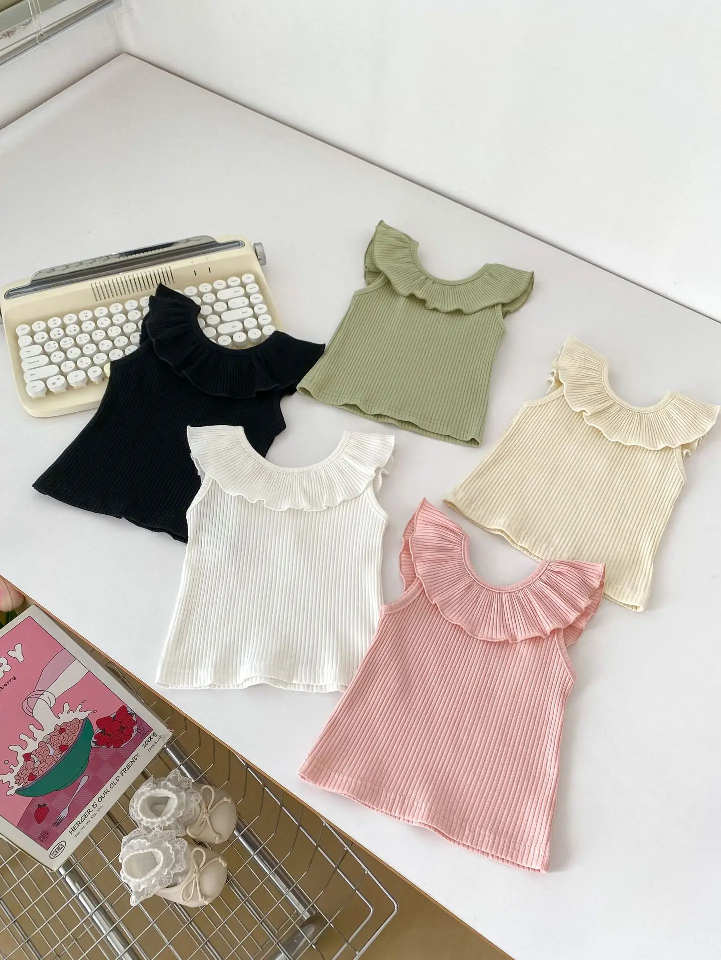 MILANCEL Conjunto bebé verano: camiseta con volantes y bombachos - imagen 4