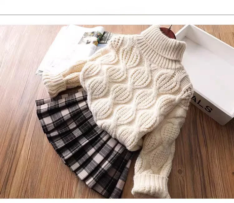 Jersey de punto suave en color beige