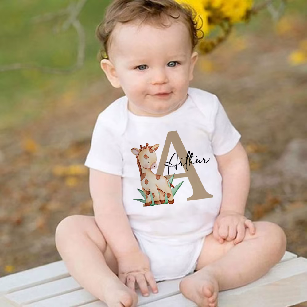Pelele personalizado con nombre - Estampado Safari para recién nacido - imagen 4